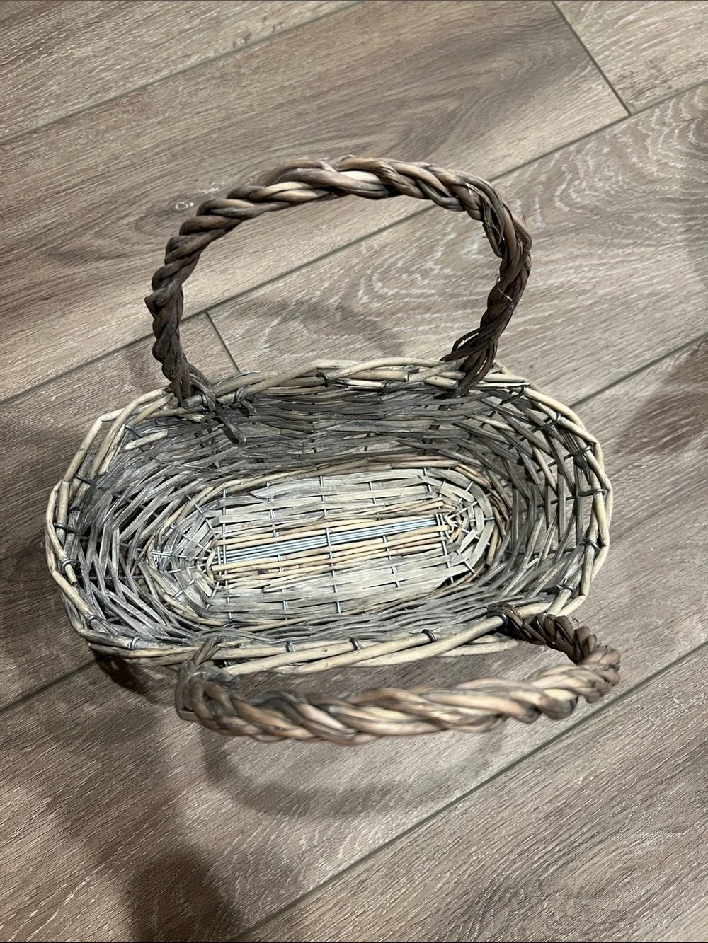 Woven Willow Basket with Handle - Natural Gray